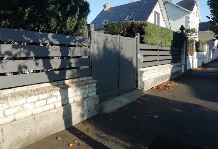 Installation d’un portail battant et clôture à Ouistreham