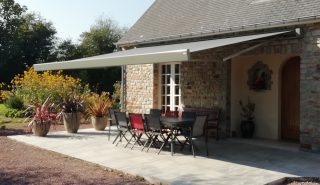 Installation d’un store banne à Saint Sauveur le Vicomte