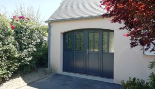 Porte de garage style atelier – Cherbourg (50)