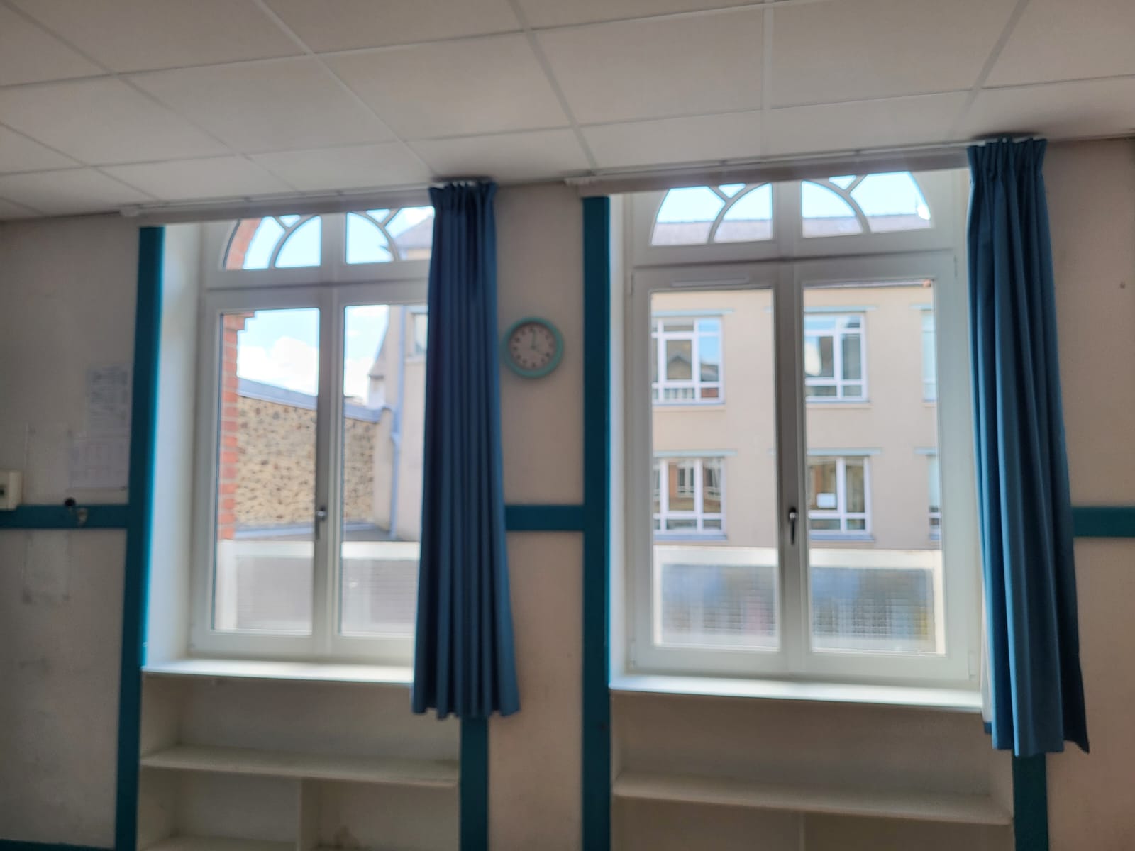 Renovation Menuiserie Bois Ecole Miroiterie Du Mont Saint Michel Fougeres Avranches Rennes (1)