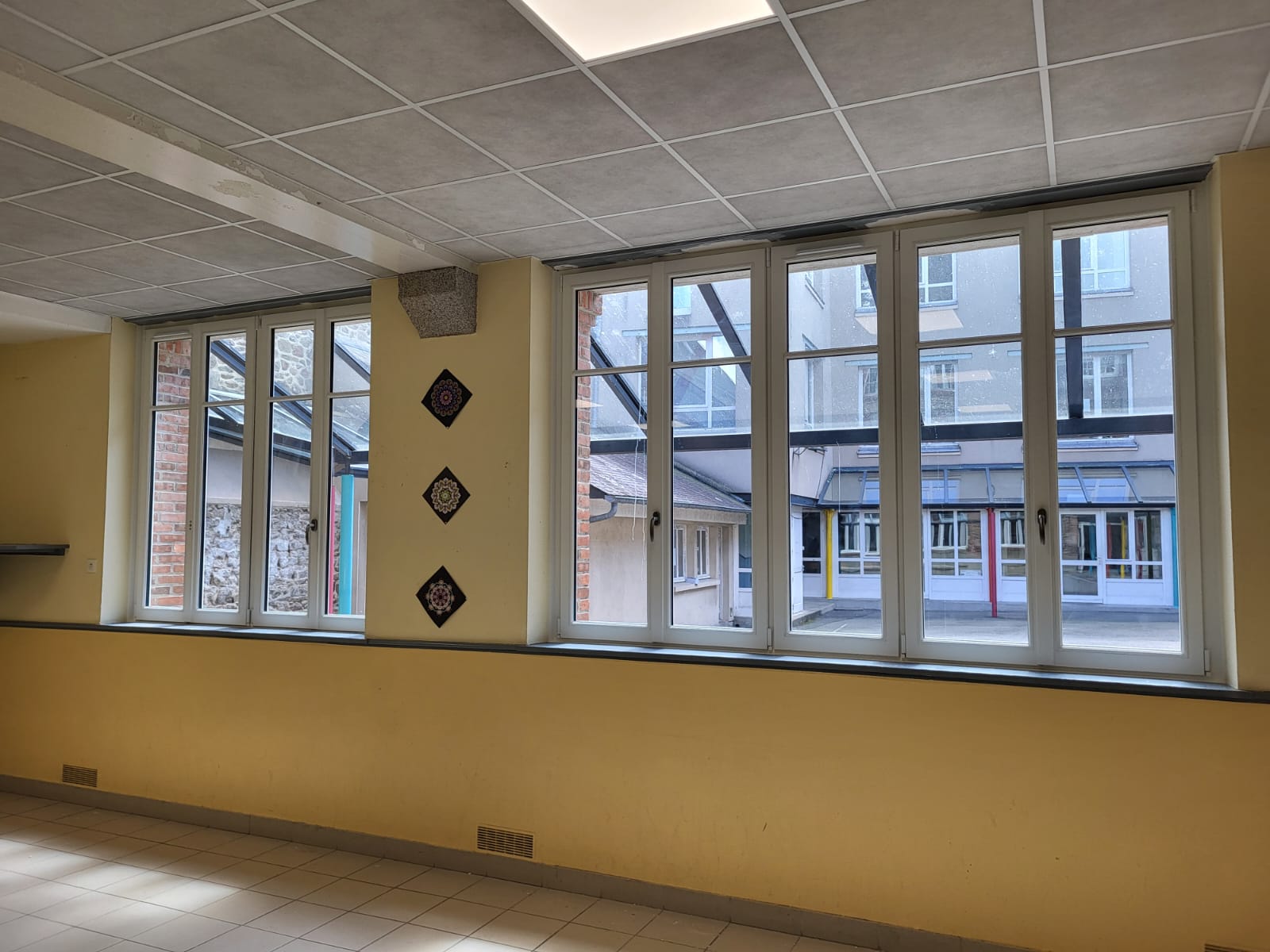 Renovation Menuiserie Bois Ecole Miroiterie Du Mont Saint Michel Fougeres Avranches Rennes (2)