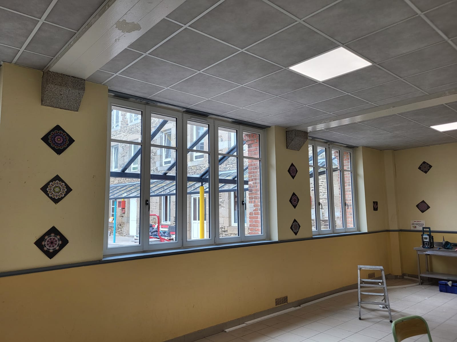 Renovation Menuiserie Bois Ecole Miroiterie Du Mont Saint Michel Fougeres Avranches Rennes (8)
