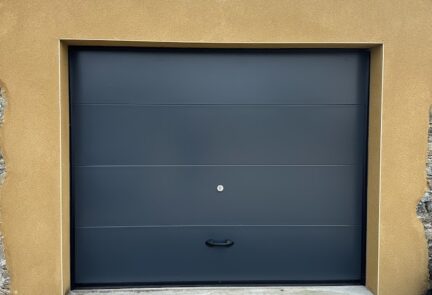 Installation d’une porte de garage à Saint-Lô